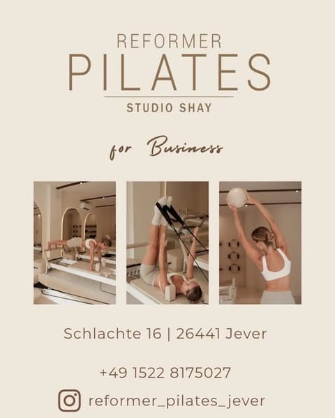 Tafel „Reformer Pilates Studio Shay for Business“ mit drei Studiofotos, Adresse und Telefon.